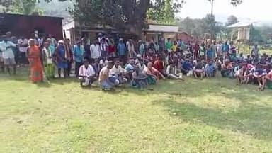 गुदड़ी: सड़क और बिजली की समस्या को लेकर गुदड़ी के टोमडेल क्षेत्र के दर्जनों गांवों के ग्रामीणों ने किया बैठक #jansamsiya