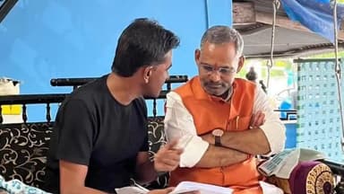 સંખેડા: સંખેડા ખાતે જિલ્લા લઘુમતી મોરચાના પ્રમુખના નિવાસ્થાને સાંસદે સાથે મુલાકાત કરી.
