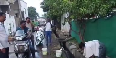 గుడివాడ: గుడివాడలో మున్సిపల్ కమిషనర్ పర్యటన