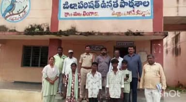 లింగాల: పత్తి చేనుకు కూలికి వెళుతున్న విద్యార్థులను విముక్తి చేసిన లింగాల పోలీసులు