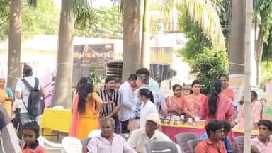 શિનોર: શિનોર તાલુકામાં વિકાસ સપ્તાહ 24 વર્ષ જન વિશ્વાસ સેવા અને સમર્પણ ની ઉજવણી અંતર્ગત વિકાસ રથ કાઢવામાં આવ્યો...