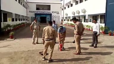 यातायात टीम द्वारा पोदार इंटरनेशनल स्कूल में एक्सीडेंट की घटना कम करने के लिए बच्चों को किया जागरूक