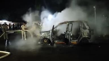 କୋରାପୁଟ: କୋରାପୁଟ ଲମତାପୁଟ ମେଡ଼ିକାଲ୍ ଆଗରେ ଥିବା କାରରେ ଲାଗିଲା ନିଆଁ।ଅଳ୍ପକେ ବର୍ତିଲେ ତିନି ଜଣ ବ୍ୟକ୍ତି।