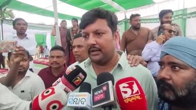 କୋମନା: ଜୟ ଢୋଲକିଆଙ୍କ ସପକ୍ଷରେ ରାଲି କରିବା ପରେ ଖରିଆର ରୋଡ଼ରେ ବିଜେଡି ନେତାଙ୍କ ପ୍ରତିକ୍ରିୟା