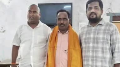 లింగంపేట్: లింగంపేట్ గ్రామ పాలనాధికారిగా నియమితులైన మాణిక్యం సాదరంగా స్వాగతించిన పంచాయితీ సిబ్బంది