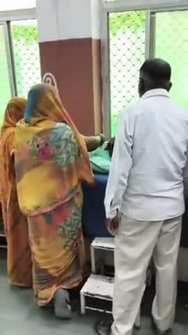 कौशाम्बी में डीजे वाहन को ट्रक ने मारी टक्कर
