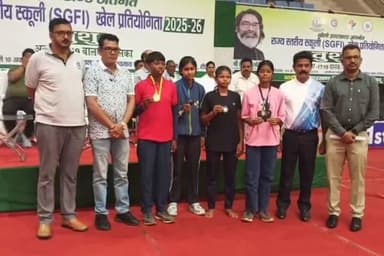 पाकुड़: खेलो झारखंड राज्य स्तरीय वुशू प्रतियोगिता में पाकुड़ की दुर्गी तुरी ने जीता कांस्य पदक #jharkhand #pakur #award