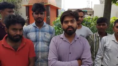 सहसवान में मंदिर को लेकर पीपल के पेड़ पर व बजरंग दल की टीम ने पहुंच कर मौके पर पेड़ को रुकवाया है थाना सहसवान में