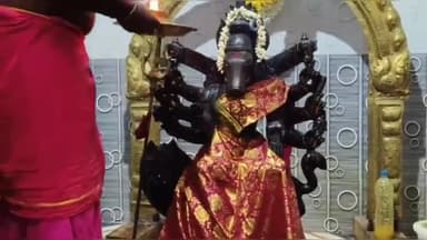 திருவாடனை: தொண்டி விஸ்வநாத இயந்திர ஸ்ரீ சக்தி வாராஹி அம்மன் கோவில் தேய்பிறை சிறப்பு அபிஷேகம்