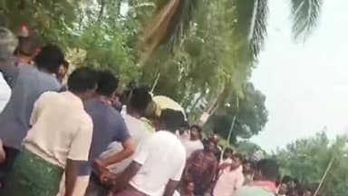 గుండుగోలను వడ్డిగూడెం సమీపంలో ద్విచక్ర వాహనాన్ని డి కొట్టిన లారీ ఆగడాల లంక కు చెందిన మోహన్ రావు (40) అక్కడికక్కడే మృతి