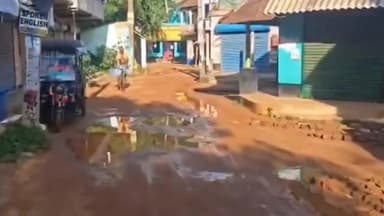 দাসপুর ১: দাসপুরে লাগানো হয়েছে রাস্তা তৈরির বোর্ড, নামগন্ধ নেই কাজের ক্ষোভ বাসিন্দাদের