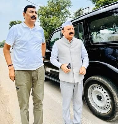 अमेठी के लोकप्रिय सांसद एवं हम सबके राजनीतिक मार्गदर्शक माननीय श्री किशोरी लाल शर्मा जी को जन्मदिन की हार्दिक शुभकामनाएँ ।
#KishoriLalSharma