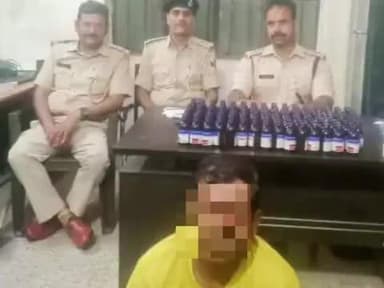 टेढ़ागाछ: टेढ़ागाछ में उत्पाद विभाग ने 12.9 लीटर प्रतिबंधित कोडीन सिरप के साथ एक दुकानदार को किया गिरफ्तार, पूछताछ जारी
