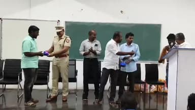 ஆலங்குடி: CSK மற்றும் மாவட்ட கிரிக்கெட் சங்கம் புதுக்கோட்டை நடத்திய கிரிக்கெட் போட்டியில் வெற்றி பெற்றவர்களுக்கு புஷ்கரம் கல்லூரியில் பரிசு வழங்கப்பட்டது