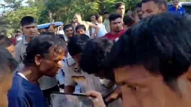 বিহপুৰীয়া: ১ নং কৰুণাবাৰীত চুৰি চাইকেল সহ এজন চোৰক ৰাইজে আটক কৰি গটালে লালুক আৰক্ষীক