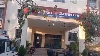 खैरा: खैरा थाना क्षेत्र के गम्हरिया गांव से लापता 22 वर्षीय युवक के पिता ने थाना में आवेदन देकर न्याय की मांग की
