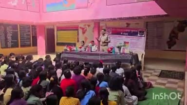 माकड़ी: कस्तूरबा गांधी छात्रावास में माकड़ी पुलिस ने साइबर जागरूकता अभियान चलाकर किया जागरूक