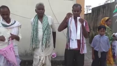 घरघोड़ा: स्मार्ट मीटर लगते ही बरलिया गांव के ग्रामीणों ने बिजली बिल दोगुना होने पर जताई चिंता, विद्युत मंडल पहुंचकर जताई नाराजगी