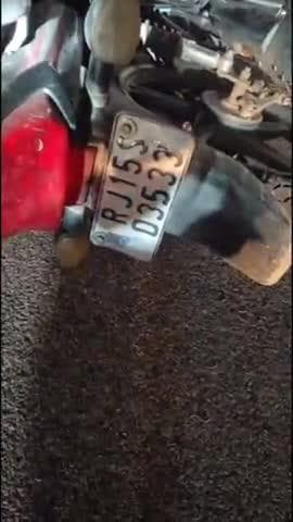 छत्तरगढ़: सत्तासर छतरगढ़ के बीच भारतमाला सड़क पर खड़े ट्रक से टकराई बाइक