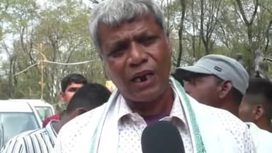 लैलूंगा: अडानी के ख़िलाफ़ ग्रामीणों का गुस्सा फूटा, जमीन बचाने की लड़ाई में सैकड़ों ग्रामीण कलेक्टोरेट पहुंचे