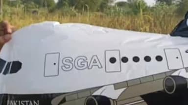 शेरगढ़: शेरगढ़ में पाकिस्तान लिखा संदिग्ध गुब्बारा विमान मिला, एजेंसियां अलर्ट, देर शाम बच्चों को दिखा PIA लोगो वाला गुब्बारा