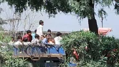 तकरीबन100 ट्रैक्टर की संख्या में पिंडवाड़ा उपखंड का धेराव करेंगे 100 ट्रेक्टरकी भीड़ आने वाली है पिंडवाड़ा उपखंड के एसडी