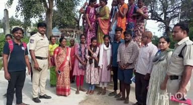 తెల్కపల్లి: పత్తి చేలలో పనికి తీసుకు వెళుతున్న 22 మంది పిల్లలకు విముక్తి కల్పించిన తెలకపల్లి ఎస్సై నరేష్