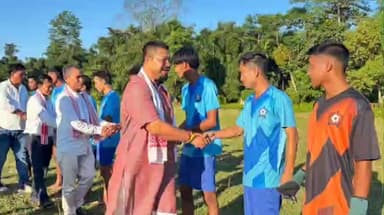 শদিয়া: শদিয়াত তৰাণী গাঁও যুৱ সংঘৰ উদ্যোগত প্ৰাইজমানি ফুটবল প্ৰতিযোগিতাৰ চূড়ান্ত খেলৰ  
শুভ উদ্বোধন বিধায়ক বলীন চেতিয়াৰ