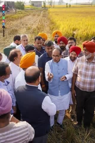 माननीय केंद्रीय कृषि मंत्री ने आज ग्राम नूरपुर बेट, लुधियाना में आयोजित ‘किसान चौपाल’ में किसानों से संवाद किया। #AgriGoI