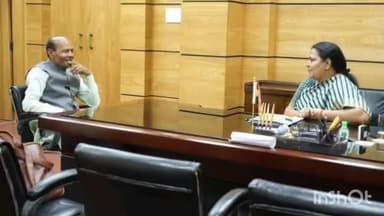 बिश्रामपुर: प्रोजेक्ट भवन में झारखंड सरकार की मंत्री दीपिका पांडेय सिंह से विधायक ने की मुलाकात