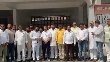 खजनी: अखिल भारतीय प्रधान संगठन के नेतृत्व में गोरखपुर मंडल के ग्राम प्रधानों ने केंद्रीय ग्रामीण विकास मंत्री से की मुलाकात
