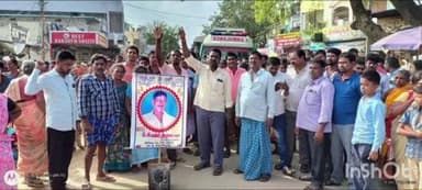 తెల్కపల్లి: ఆర్టీసీ డ్రైవర్ మృతదేహంతో తెలకపల్లి బస్టాండ్ లో ధర్నా