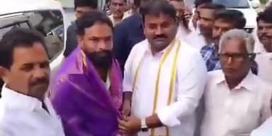 పామర్రు: వీరంకిలాకులలో సూపర్ జీఎస్టీ- సూపర్ సిక్స్ అవగాహనా కార్యక్రమంలో పాల్గొన్న మంత్రి వాసంశెట్టి సుభాశ్