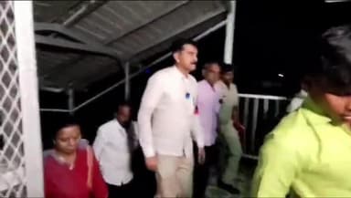 திருவெறும்பூர்: முதல் முறையாக திருவெறும்பூர் ரயில் நிலையத்தில் நின்று சென்ற திருச்சி-தாம்பரம் விரைவு ரயிலை துரை வைகோ எம் பி மற்றும் பொதுமக்கள் உற்சாக வரவேற்பு