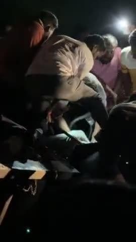 खंडाळा: खंडाळा येथे ट्रक आणि बसचा अपघात, खंडाळा पोलीस ठाण्यात नोंद