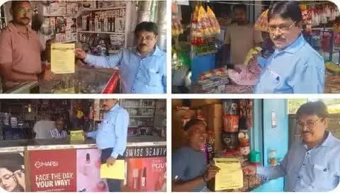 #स्वच्छताअभियान2025 के अंतर्गत बरेका स्थित जलालीपट्टी मार्केट परिसर में दुकानदारों के बीच पंपलेट वितरण कर दुकानदारों को कचरा प्रबंधन, स्वच्छ जल संरक्षण और दैनिक जीवन में स्वच्छता अपनाने के लिए जागरूक किया गया। #SpecialCampaign5