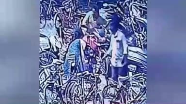 ବାଲିକୁଦା: ଜଗତସିଂହପୁର ଜିଲ୍ଲା ବାଲିକୁଦା ମହିଳା ମହାବିଦ୍ୟାଳୟ ନିକଟରୁ ଗାଡି ଚୋରି କରୁଥିବା ଲୋକ ର ସିସିଟିଭି ରେ ଭିଡିଓ କଏଦ