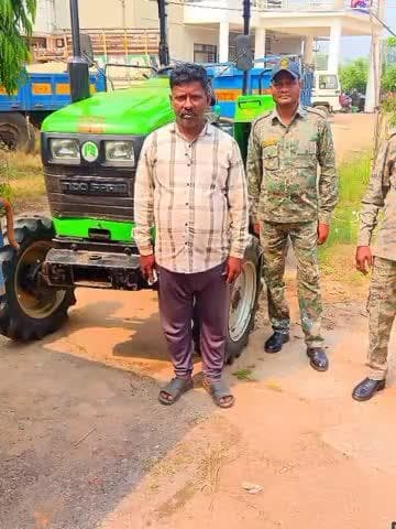 खैरलांजी: नोनसा में पुलिस और खनिज विभाग की छापेमारी, रेत के अवैध परिवहन में लिप्त बिना नंबर का ट्रैक्टर ट्रॉली ज़ब्त