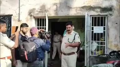 ଚାନ୍ଦବାଲି: ଚାନ୍ଦବାଲିରେ କୁକୁଡ଼ା ଫାର୍ମ ମାଲିକ ଅଜୟ ଗିରୀଙ୍କ ହତ୍ୟାକାଣ୍ଡ ରେ  ଶୁଭ୍ରାଂଶୁ ଓ ଅଶୋକ କୁ ଆଣି ସିନ ରି କ୍ରିଏସନ କଲା ପୋଲିସ