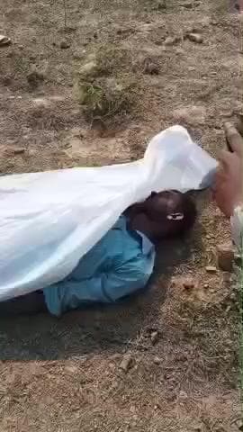 मिट्टी_खदान_में_हुई_युवक_कि_मौत