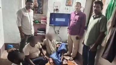 జుక్కల్: అచ్చంపేటలో పేకాట స్థావరంపై పోలీసులు దాడి ముగ్గురు అరెస్ట్ 2 మొబైల్ ఫోన్లు రూ.1390 నగదు స్వాధీనం ఎస్సై శివకుమార్