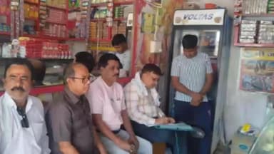 गुनौर: गुनोर नगर में खाद्य सुरक्षा विभाग की कार्रवाई, दुकानों से नमूने लिए गए