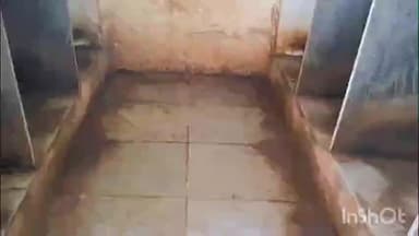 पोलादपूर: पोलादपूर एसटी स्टँडच्या दुर्गंधी विरोधात आपली माती आपली माणसं सामाजिक संस्थेचे भीक मागो आंदोलन