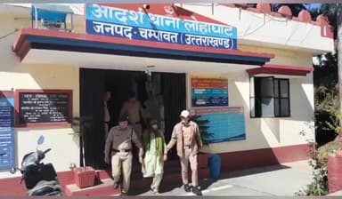 बाराकोट: पुलिस ने बाराकोट ब्लॉक में मरोड़ाखान मल्ला बापरू के पास एक महिला को 1.970 ग्राम चरस के साथ किया गिरफ्तार