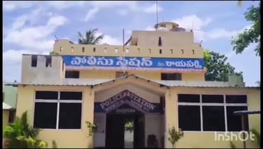 రాయపర్తి: రాయపర్తి పోలీస్ స్టేషన్ పరిధిలో టూ వీలర్ చోరీ సీసీ కెమెరాలు రికార్డు