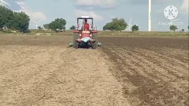 ಕುಕನೂರ: ಪ್ರಸಕ್ತ ಸಾಲಿನ ಹಿಂಗಾರು ಮಳೆಗೆ ಜಿಲ್ಲೆಯ ರೈತರು  ಹವಾಮಾನದ ಆಧಾರಿತದ ಬೆಳೆಯುವ ಬೀಳಿ ಜೋಳ ಕಡಲೆ ಬಿತ್ತನೆ ಕಾರ್ಯ ಚಟುವಟಿಕೆ ಆರಂಭ