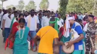 अमड़ापाड़ा: झामुमो केंद्रीय समिति सदस्य विकास मुर्मू ने किया फाईनल मुकाबले का उद्घाटन #littipara #jmm #pakur #footbal