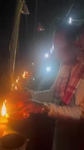পলাশবাৰী: উপৰহালীত কৃষি বিভাগৰ উদ্যোগত অনুষ্ঠিত কাতি বিহু উদযাপন কাৰ্য্যসূচীত উপস্থিত বিধায়ক হেমাংগ ঠাকুৰীয়া।