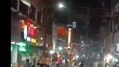 ગારિયાધાર: શહેરમાં દિવાળીના તહેવારની રોનક જોવા મળી બજારોમાં ભારે ભીડ જોવા મળી વેપારીઓમાં ઉત્સાહ