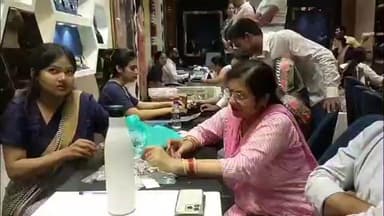 मुहम्मदाबाद: गाज़ीपुर में धनतेरस का पर्व बड़े उल्लास और पारंपरिक उत्साह के साथ मनाया गया, बाजारों में दिखाई दी रौनक